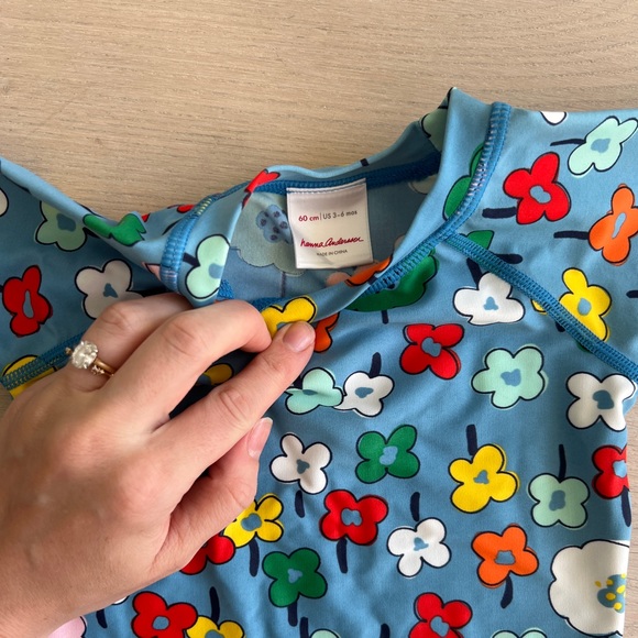 Hanna Andersson Rash Guard - Picture 2 of 3